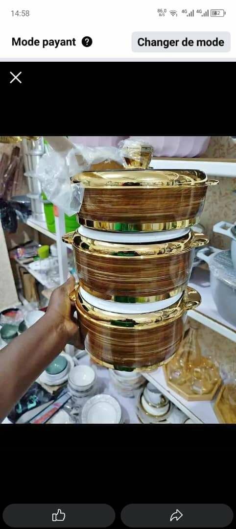 Set de Casseroles Dorées