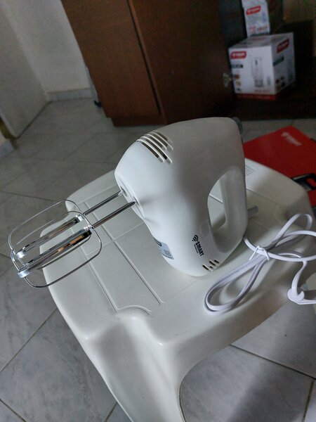 Mélangeur électrique compact