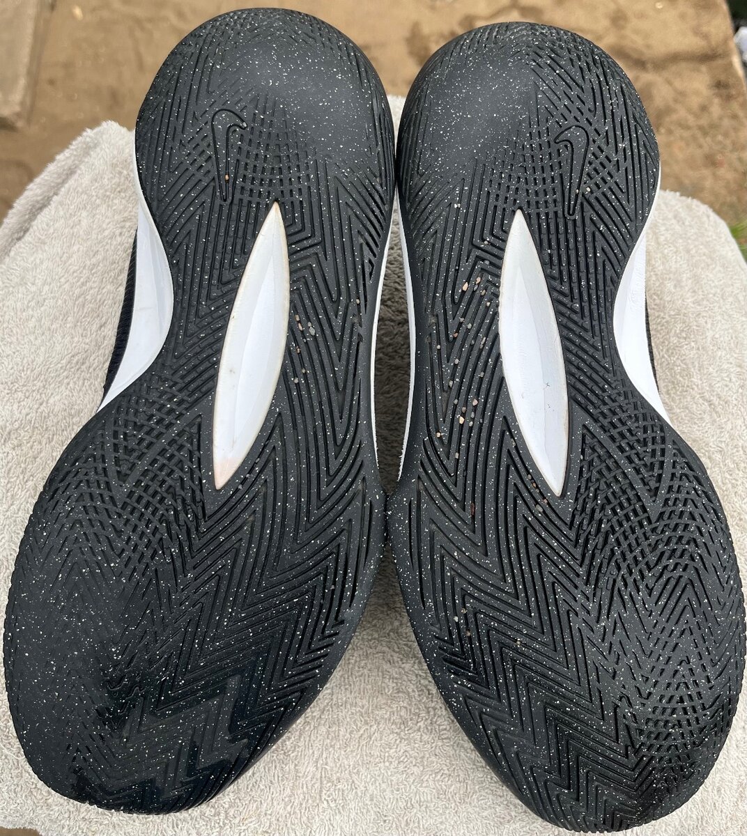 *Nike Precision 5 'Black White