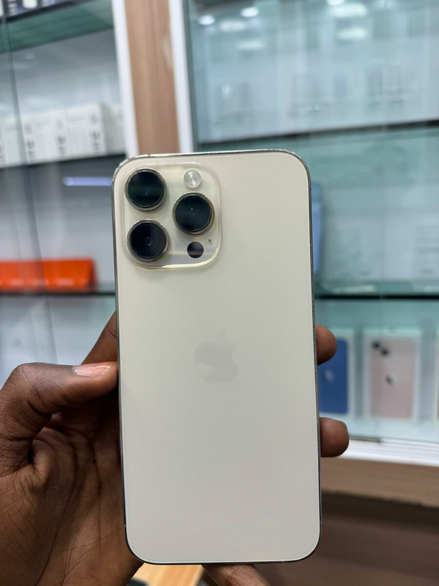 iPhone 14pro Max 128Go esim to