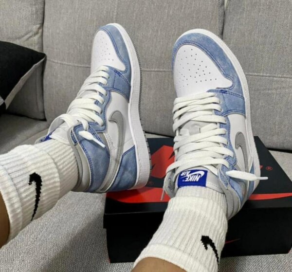 NIKE AIR JORDAN
