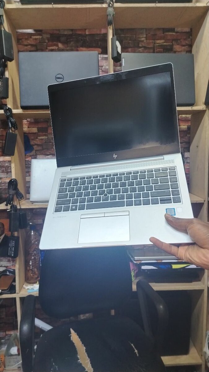 HP ELITEBOOK SAC ET SOURIS OFF