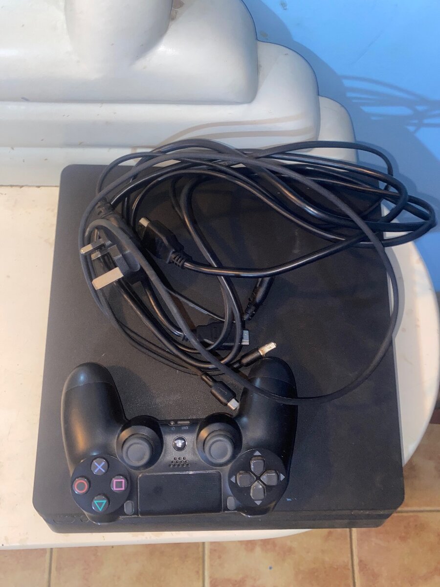 Ps4 slim