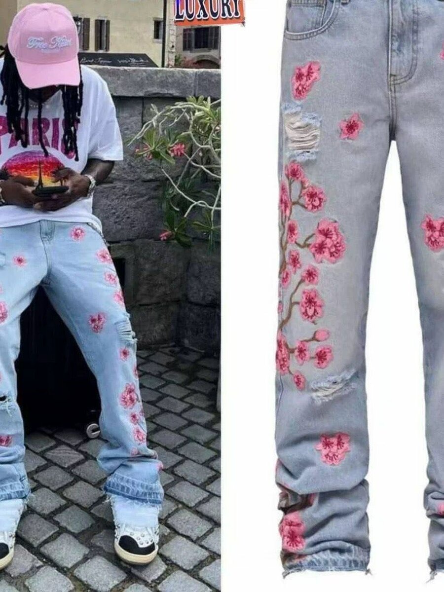 Jeans brodés fleurs cerisiers