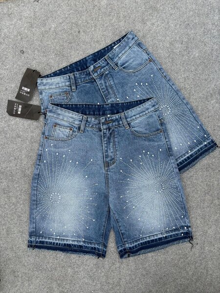Shorts en jean brodés tendance