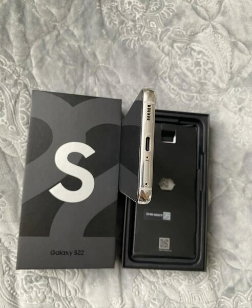 Samsung Galaxy s22 mobile phone