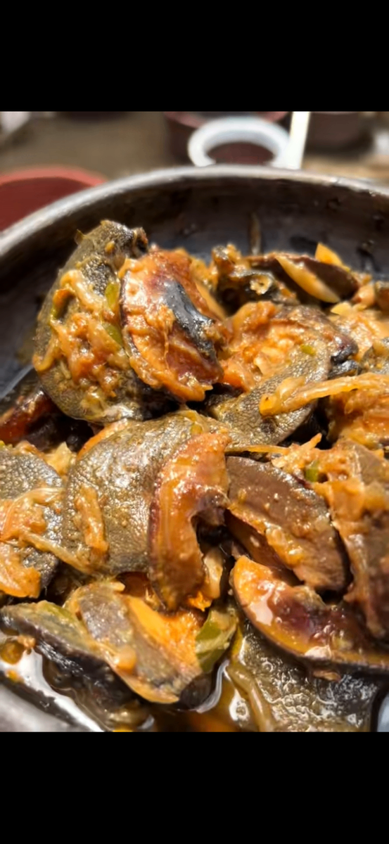 Plat de Poisson Grillé et Légumes