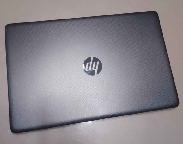 Ordinateur HP 15, rizen3