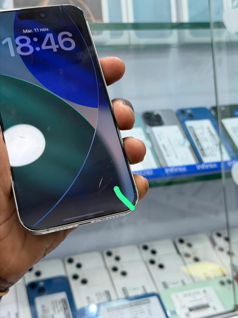 15 pro max 256 Go sans message