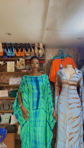 Robe de soirée disponible