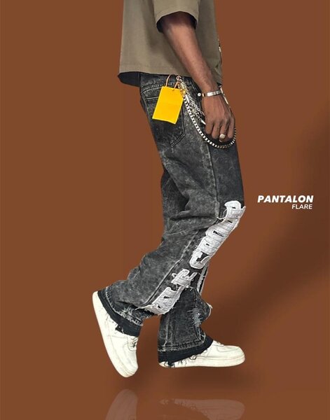 Jeans flare à motifs