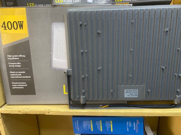 Projecteur LED 400W étanche