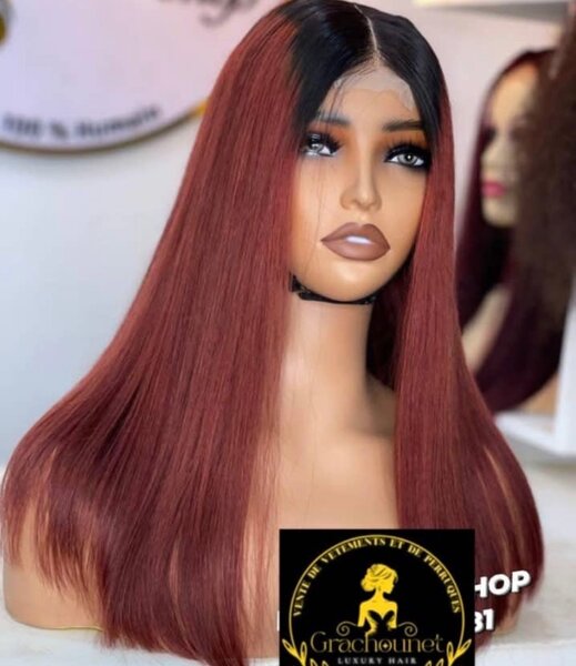 Perruque longue rouge élégante