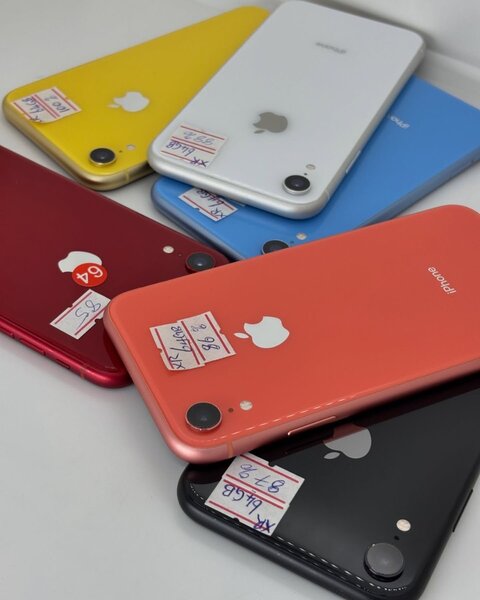 iPhone XR Couleurs Variées