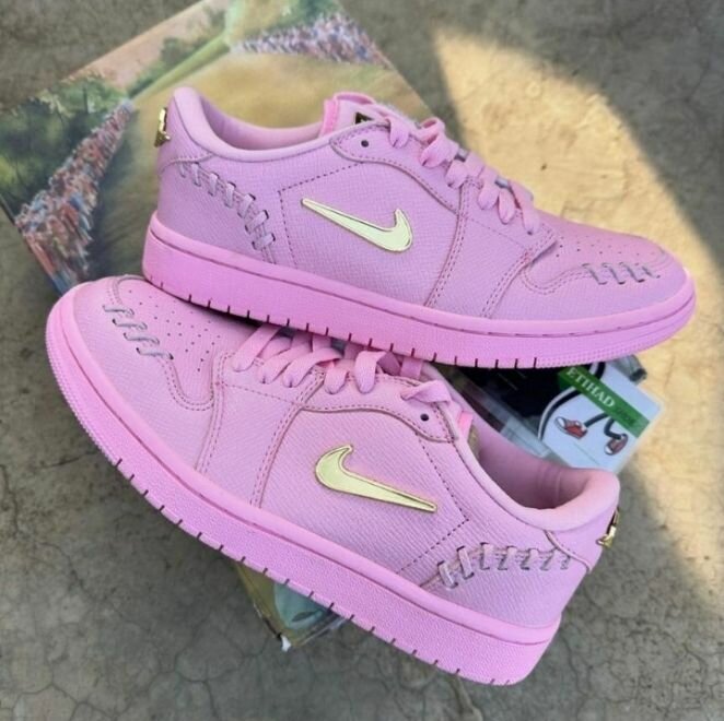 Nike SB Pink