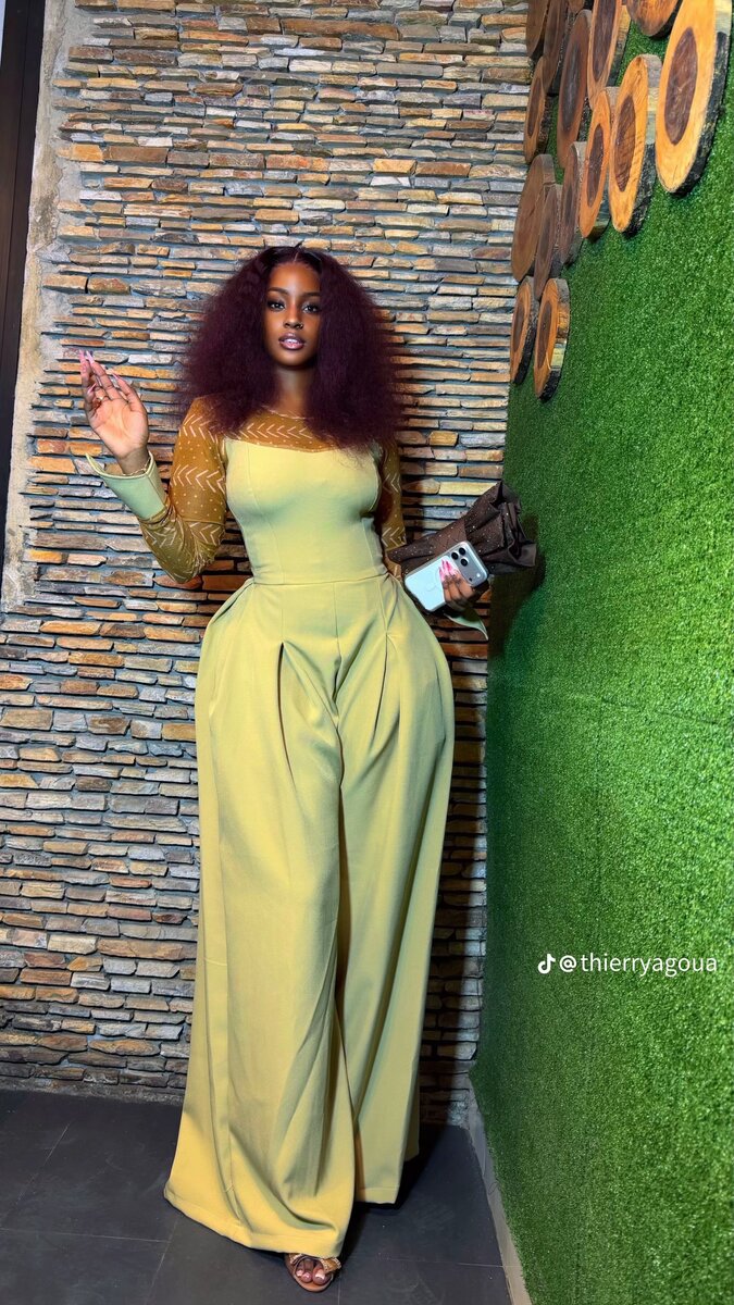 Robe élégante sans bretelles