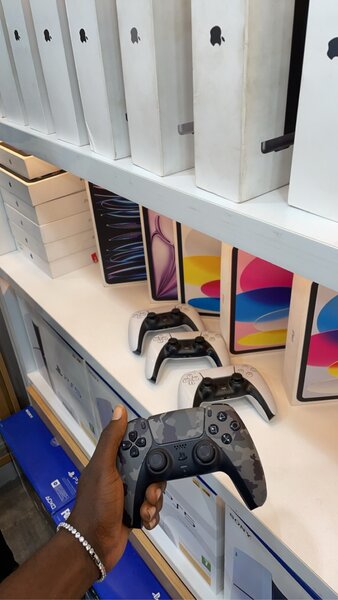 PS5 controllers