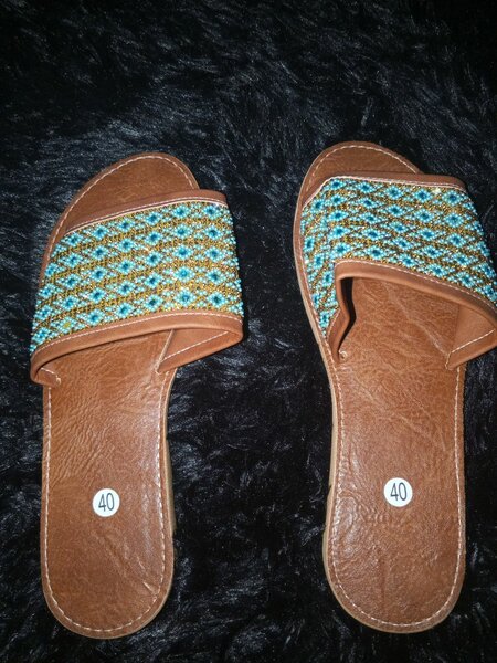 Sandales perlées du Sénégal