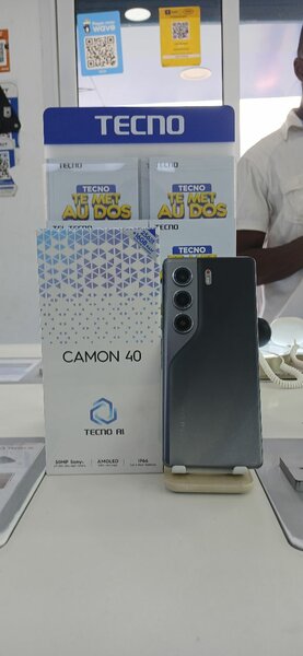 Smartphone TECNO CAMON 40