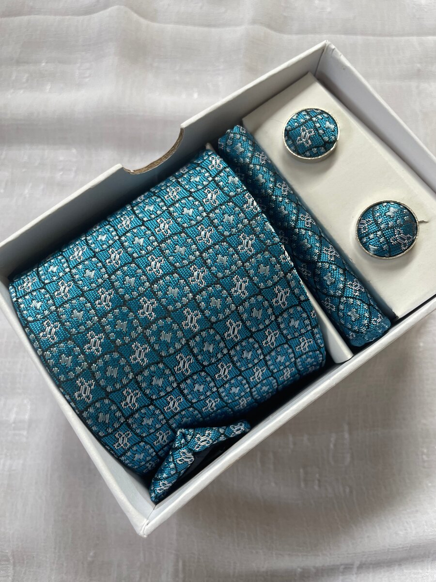 cravate,boutons de manchettes