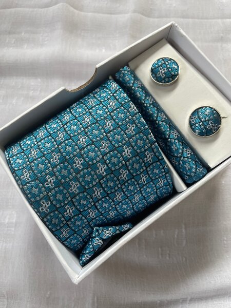 cravate,boutons de manchettes