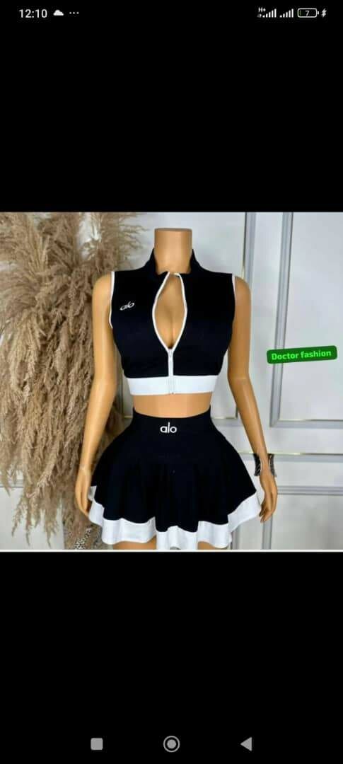 Élégant Ensemble Top et Jupe