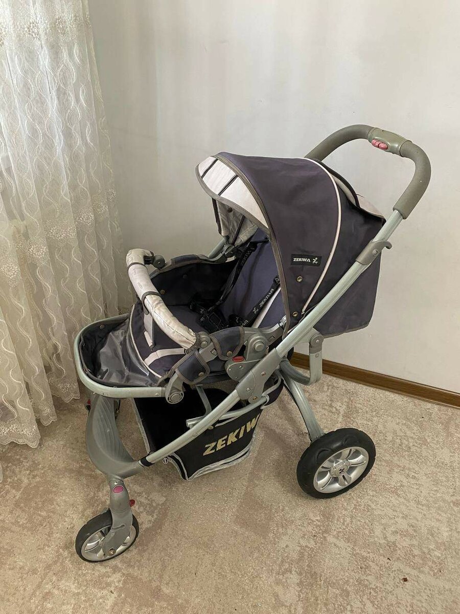 Коляска 2 в одном отличного качества .