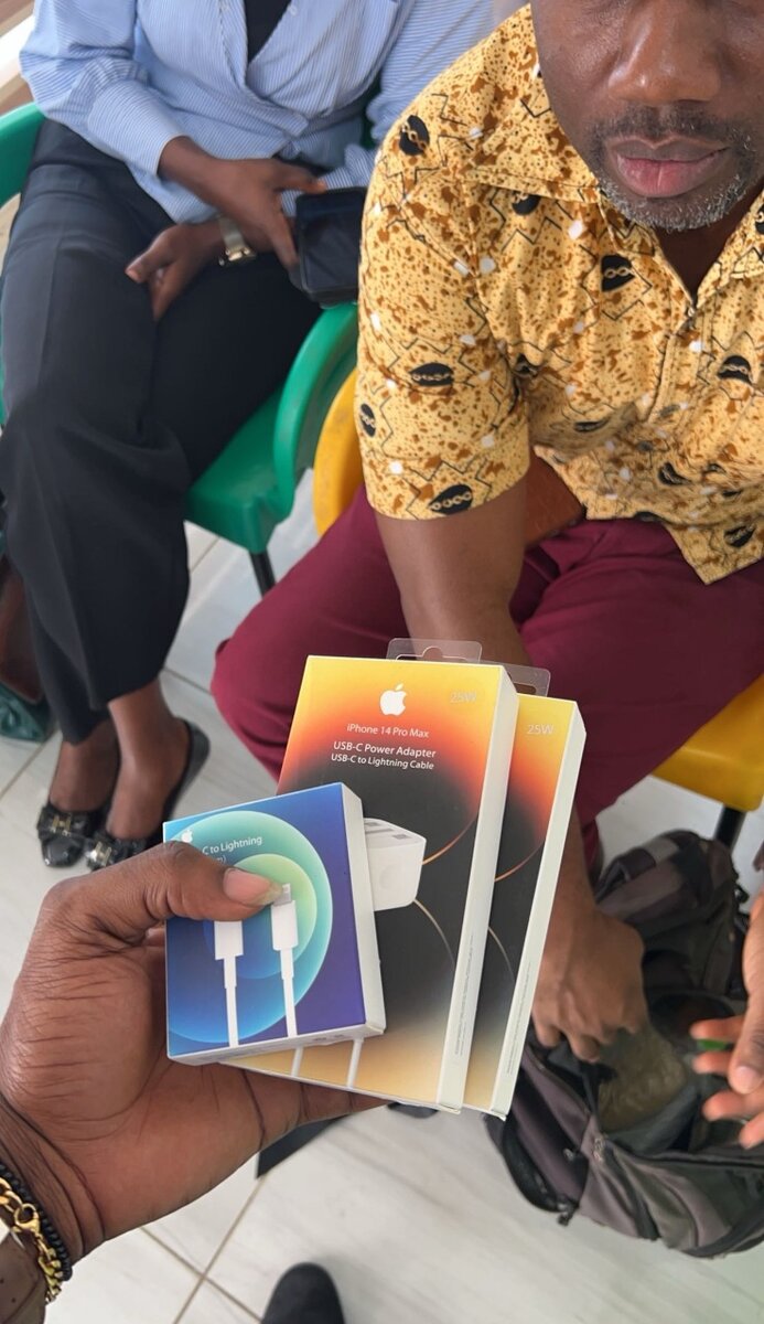 Original iphone Type C charger