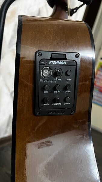 Гитара Yamaha f310 со звукоснимателем дредноут, без чехла.