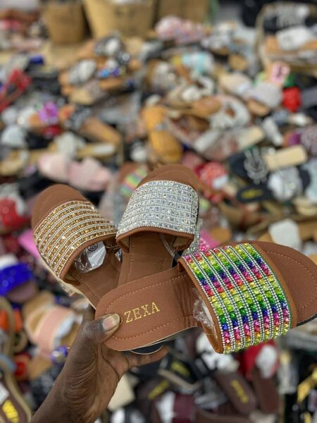 Sandales perlées élégantes