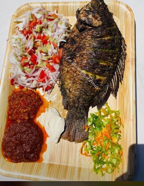 Poisson braisé avec attieke