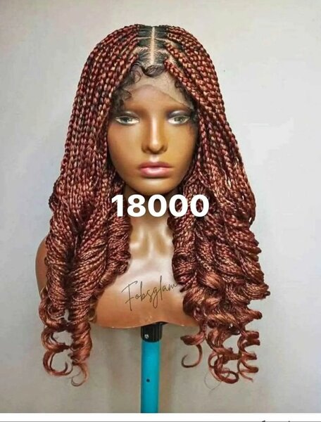 Perruque Tressée Bouclée