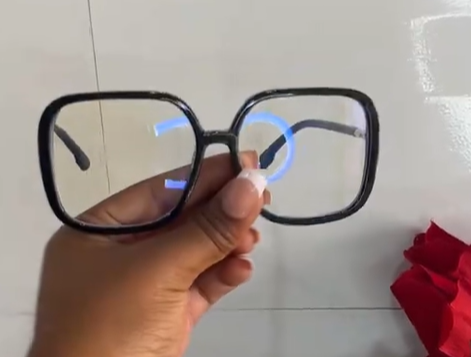 square sunglasses (color - black)