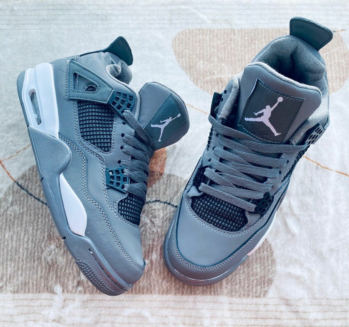 Jordan 4