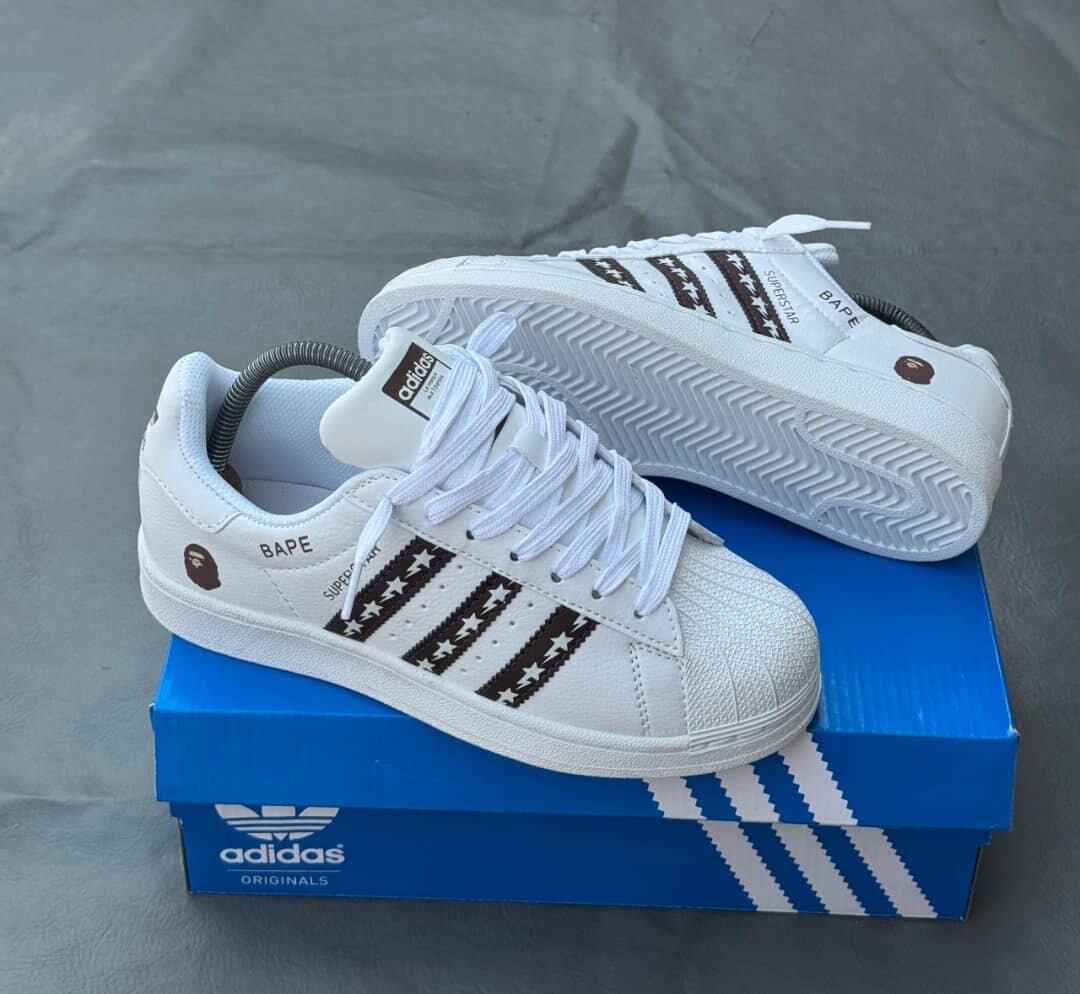 Chaussures BAPE x Adidas Superstar