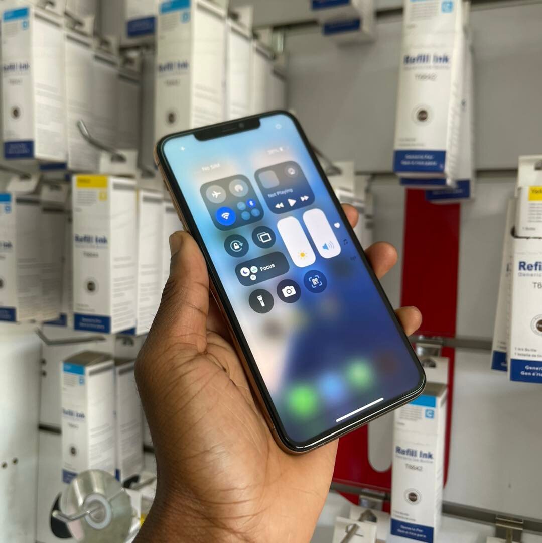 Apple iPhone 11 Pro Max 256GB. Gold