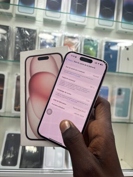 iPhone 15 Rose 128Go