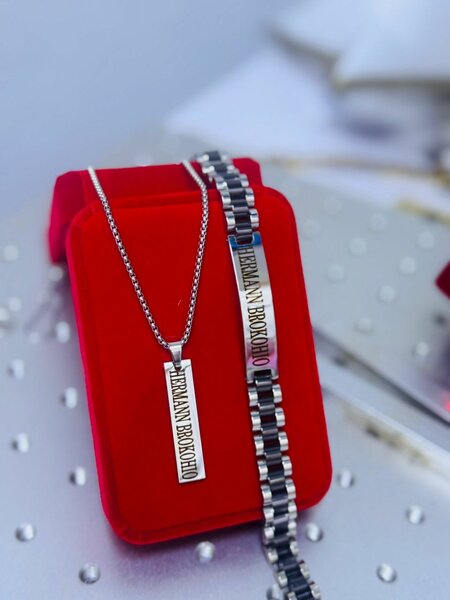 Collier et bracelet gravés élégants