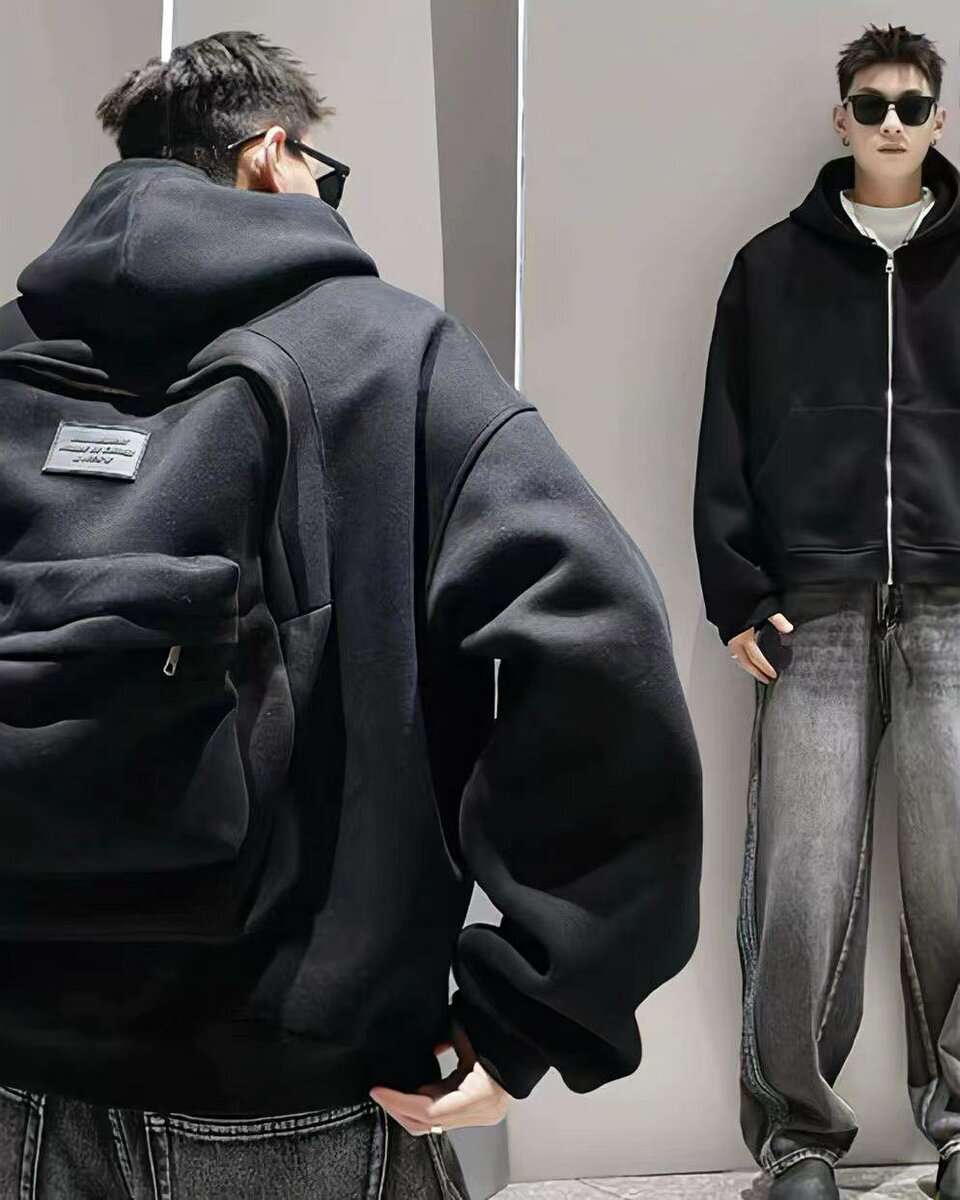 Sweat à capuche avec sac à dos