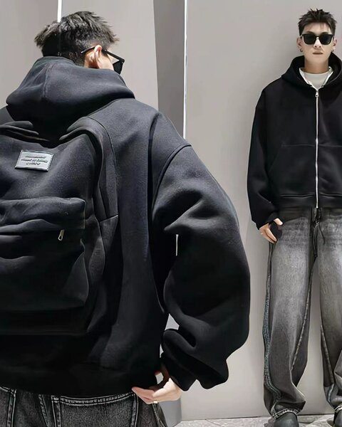 Sweat à capuche avec sac à dos