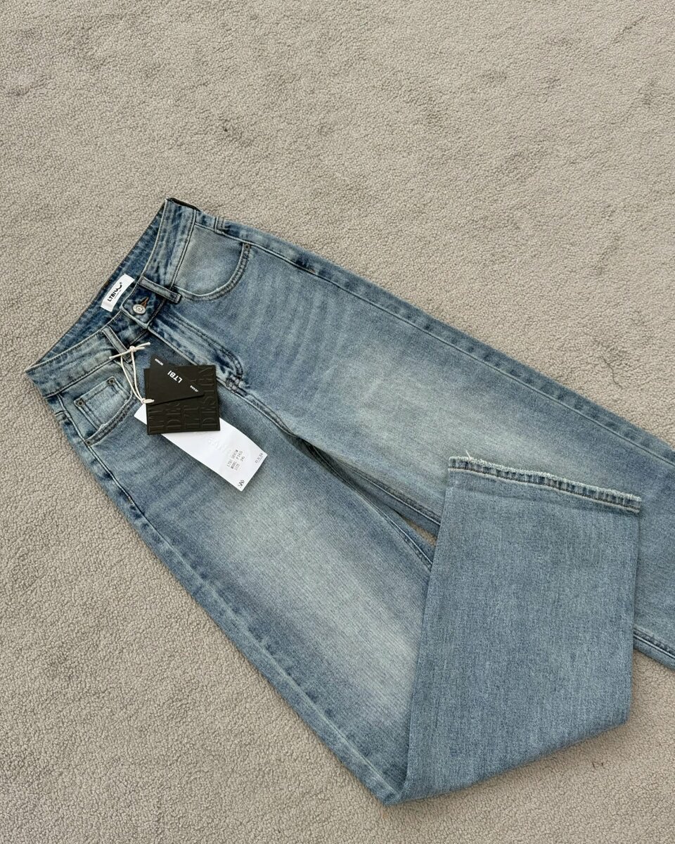 Женские джинсы