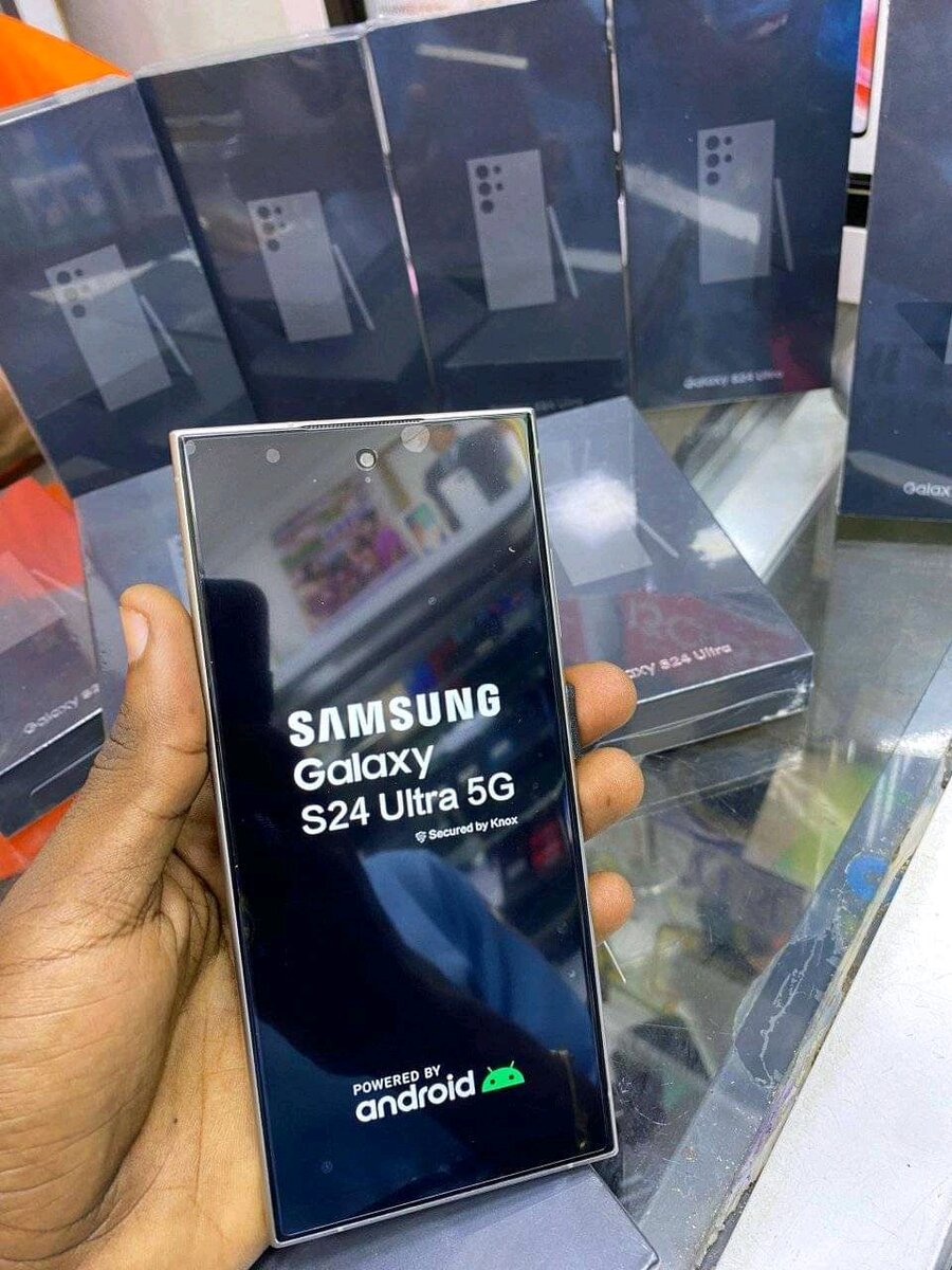 Samsung galaxy (S24 .ultra) 5G 512GB 12GB RAM première copie