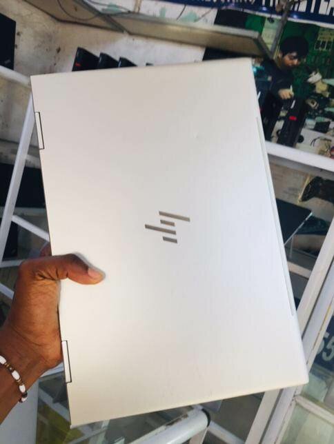 HP ENVY x360 15m-cn0xxx I5 8th generation 12 ram 1T HDD  Tou