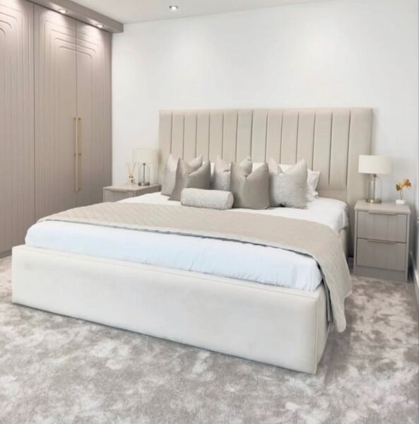 TORONTO QUEEN SIZE BED