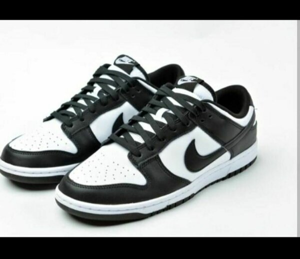 Baskets basses noires et blanches