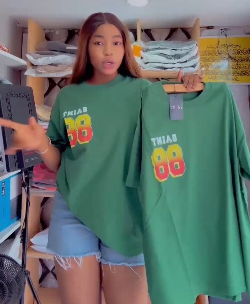 T-shirts graphiques tendance