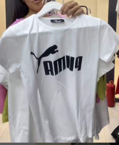 Женская футболка белого цвета