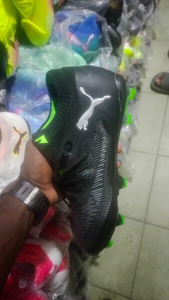 Chaussures de Football Noires