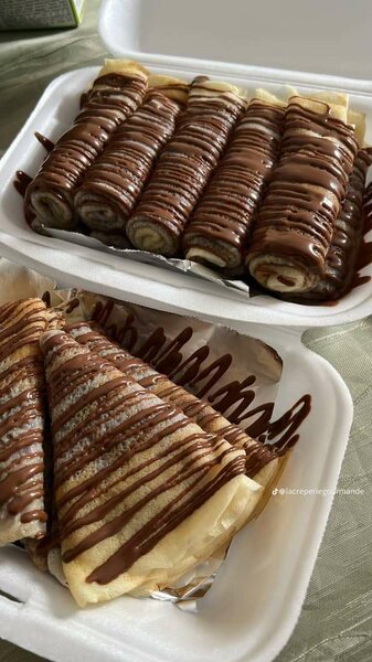 Crêpes roulées au chocolat