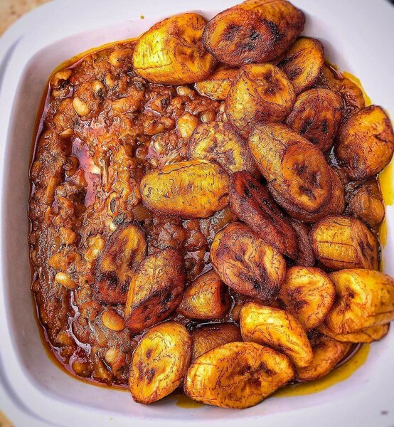 Hot kenkey and beans